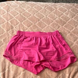 Lululemon Hotty Hot shorts